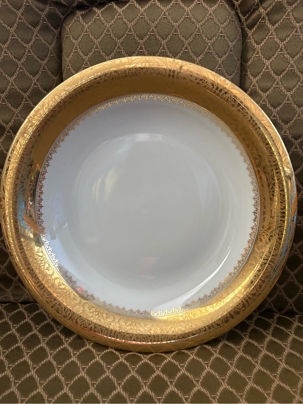 Elegant White Porcelain Dinner Plate with Gold Scrolled Rim